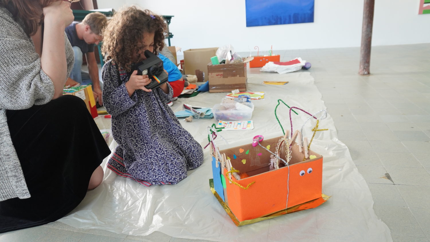 Visite en famille de l’exposition “objectif : société (variations goldberg)” - Le Grand Café